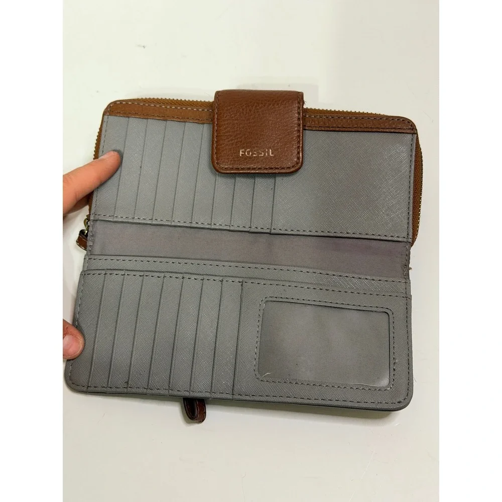 Fossil Logan RFID Tab Clutch Wallet Leather Colorblock Grey Cream Black Wristlet